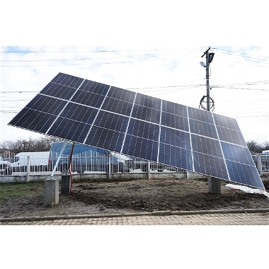 Sistem complet montare, structura tracker solar automat 8.2 KW, est-vest 14 panouri de 590W Breckner Germany